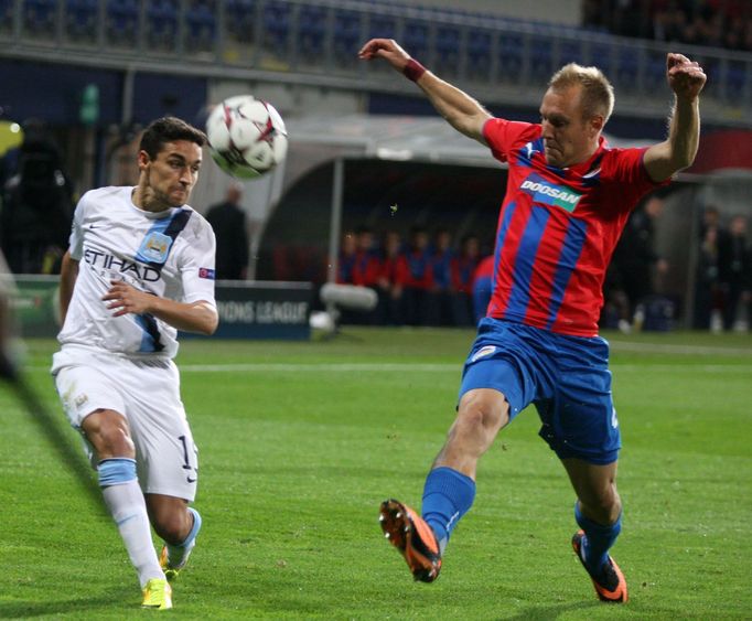 Plzeň vs. Manchester City, utkání Ligy mistrů (Jesus Navas a Kolář)