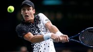 Tomáš Berdych nicméně v samotném utkání potvrdil, že jeho herní forma není nejlepší. Stejně jako v předcházejících zápase v pařížské hale Bercy nepůsobil jistým dojmem.