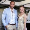 F1, VC Monaka 2016: ragbista Chris Robertshaw a zpěvačka Camilla Kerslakeová
