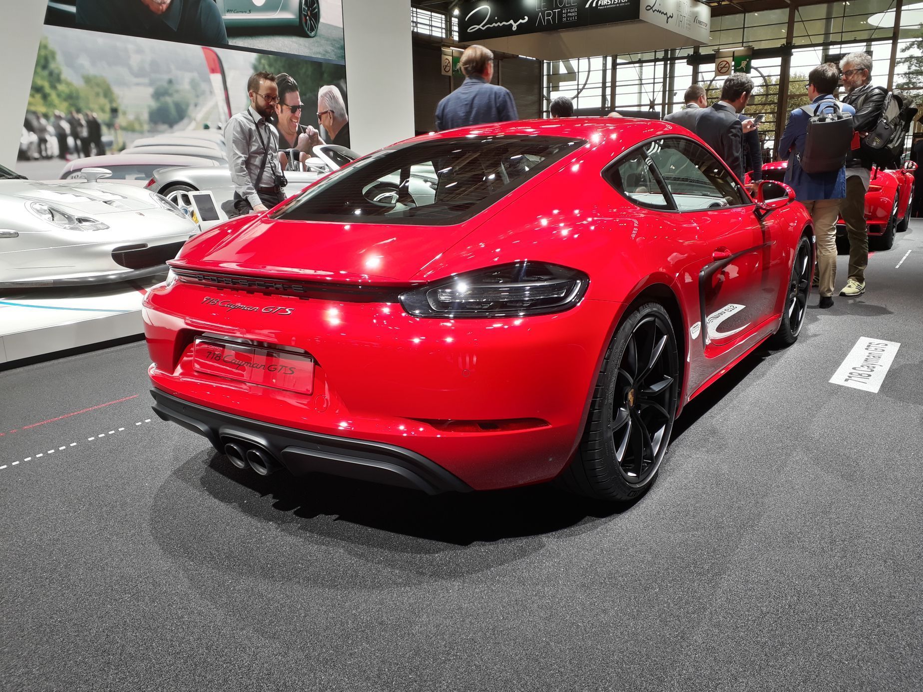 Porsche na autosalonu v Paříži
