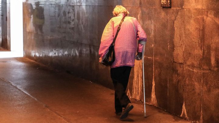 V Česku předloni ubylo lidí v příjmové chudobě. Finančně si polepšili hlavně senioři; Zdroj foto: Jakub Plíhal