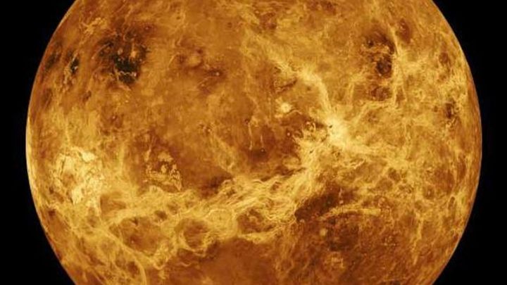 Jsme v šoku, hlásí vědci. V atmosféře Venuše našli plyn spojovaný s životem