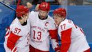 Rusové  Nikita Gusev, Pavel Dacjuk a Kirill Kaprizov slaví gól v semifinále Česko - Rusko na ZOH 2018