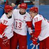 Rusové  Nikita Gusev, Pavel Dacjuk a Kirill Kaprizov slaví gól v semifinále Česko - Rusko na ZOH 2018