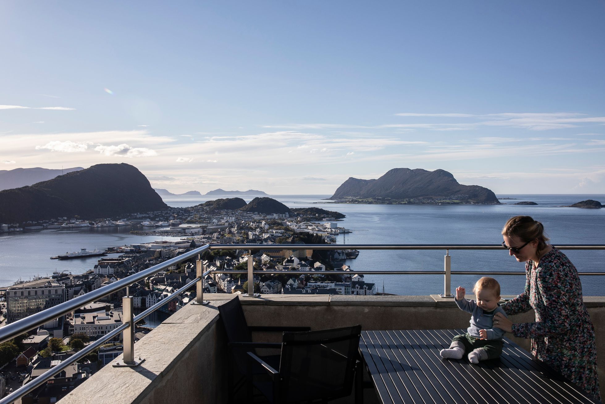 Jednorázové užití / Fotogalerie / Magicky i intimně. Tak vypadá obrazově fascinující pouť s dítětem za polární kruh
