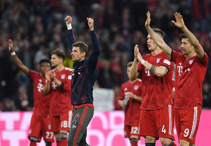 Fotbalisté Bayernu slaví jednoznačné vítězství nad Borussií