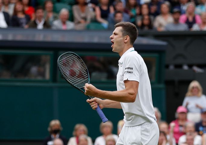 Hubert Hurkacz v osmifinále Wimbledonu 2021