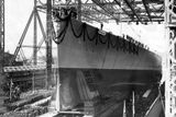Loď měřila 250 metrů, což bylo o necelých 20 metrů méně než Titanic, byla ale o devět metrů širší a také vážila dvakrát tolik co Titanic.
