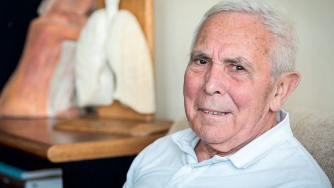 Profesor Pavel Pafko je jedním z naších nejvýznamnějších břišních a hrudních chirurgů. V letech 1992–2010 byl přednostou III. chirurgické kliniky 1. lékařské fakulty UK.