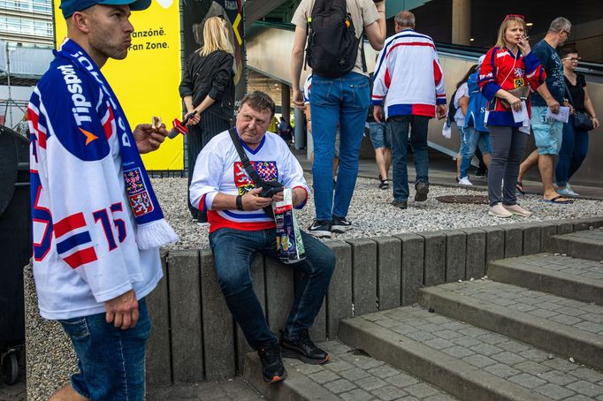 Policie na Mistrovství světa v hokeji 2024 v Česku u O2 Areny v Praze.