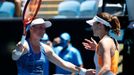 Australian Open 2022: Tamara Zidanšeková a Alizé Cornetová po utkání třetího kola.