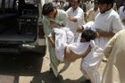 Al-Káida udeřila v Pákistánu. Zemřely desítky vesničanů
