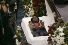 Na Brownův pohřeb dorazil i Jackson