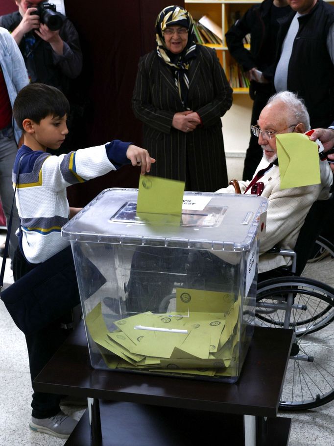 Druhé kolo prezidentských voleb v Turecku.