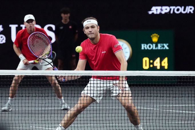 Taylor Fritz s Alexem Michelsenem ve čtyřhře na Laver Cupu 2025