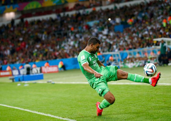 Algeria's El Arabi Soudani kicks the ball during their 2014 World Cup round of 16 game against Germany at the Beira Rio stadium in Porto Alegre June 30, 2014. REUTERS/Dar