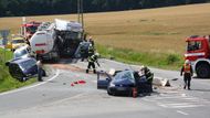 Nákladní cisterna a osobní auto se tu srazilo kolem 14:30 odpoledne.