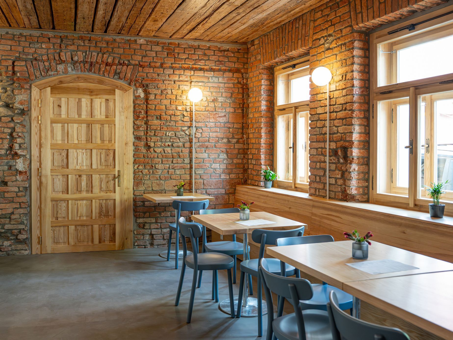 dům s kavárnou, domek, dům, kavárna, jóga, studio, přestavba, realizace, architektura