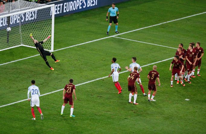 Euro 2016, Anglie-Rusko: Eric Dier dává gól na 1:0