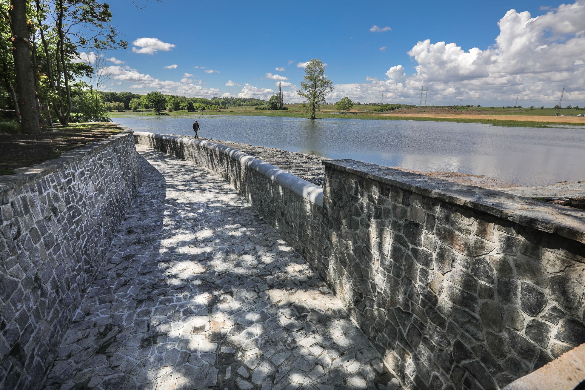 Zadržování vody v krajině - Lítožnický rybník a Říčanský potok, Dubeč, Běchovice, Praha