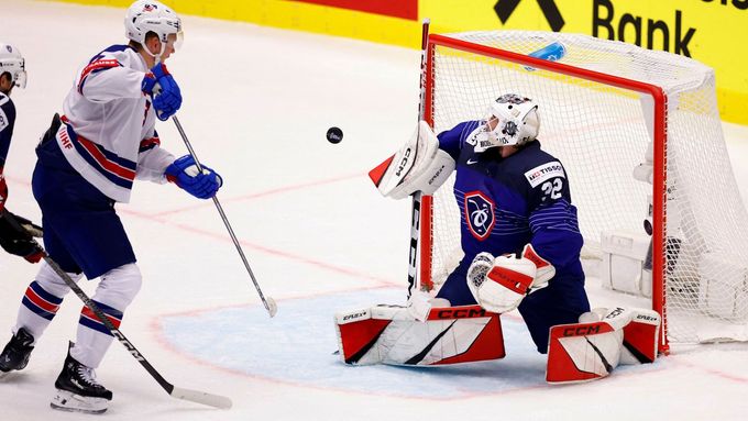 Brady Tkachuk byl jedním z těch, kteří Quentina Papillona nepřekonali