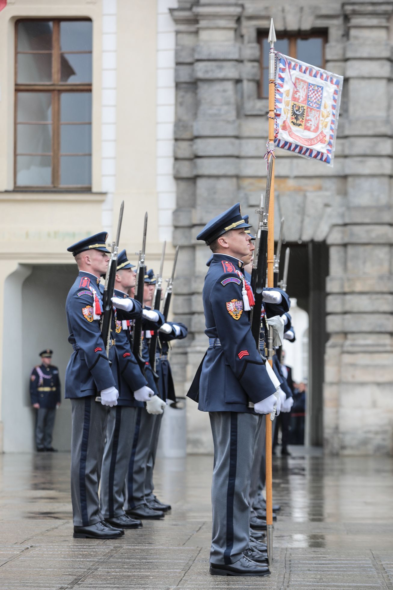 Památný den sokolstva, poprvé jako významný den - nástup Hradní stráže, pietní akt, pouštění světel