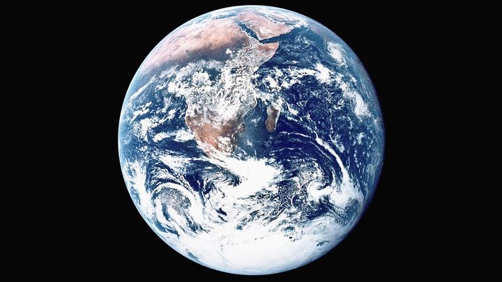 Země jako modrá skleněnka. Posledním lidem na Měsíci se naskytl jedinečný pohled domů; Zdroj foto: Aktuálně.cz / NASA