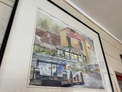 Stěny restaurace jsou plné podobných kreseb.