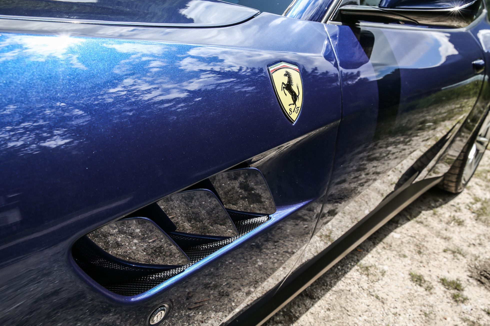 Ferrari GTC4Lusso 5