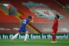 Fanoušci v Anglii se v říjnu na stadiony nevrátí. Fotbal počítá miliardové ztráty