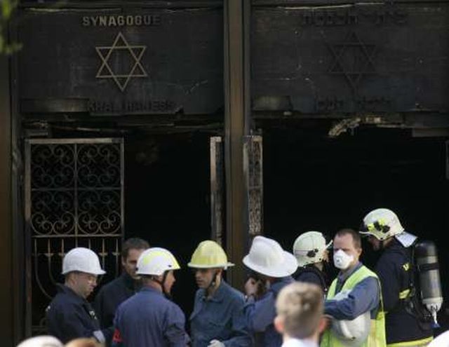 Švýcarsko Ženeva synagoga požár 3