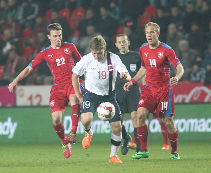 Česko - Norsko: Vladimír Darida (22) a Daniel Kolář (14) - Ruben Y. Jenssen