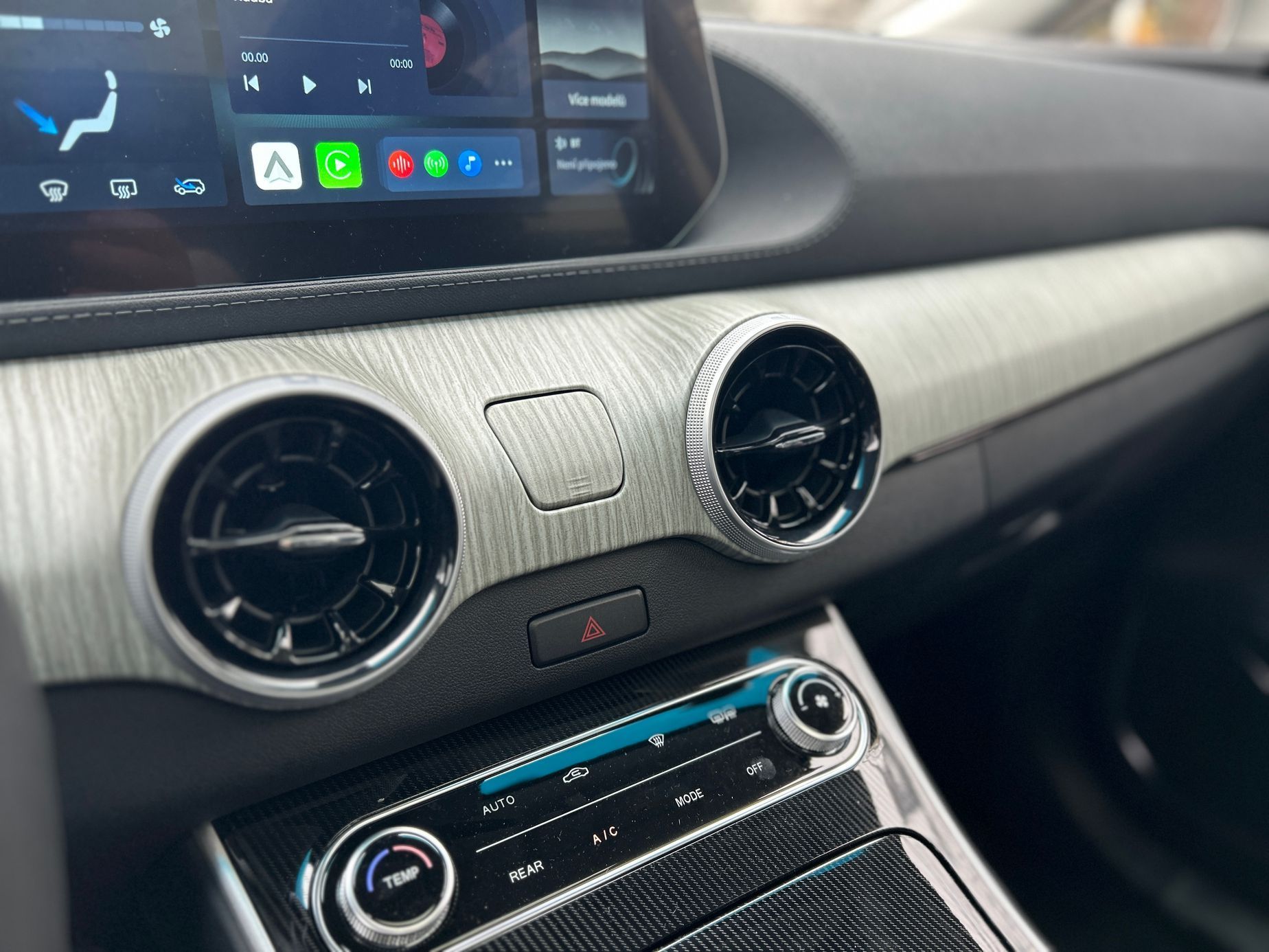 Dongfeng U-Tour hybrid