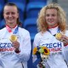 Barbora Krejčíková a Kateřina Siniaková se zlatou medailí ve čtyřhře na OH 2020