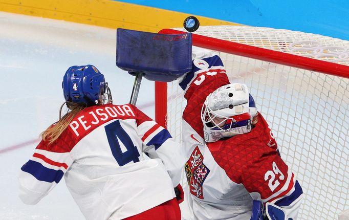 2022 Beijing Olympics - Ice Hockey - Women's Play-offs Quarterfinals - United States v Czech Republic - Wukesong Sports Centre, Beijing, China - February 11, 2022. Klara