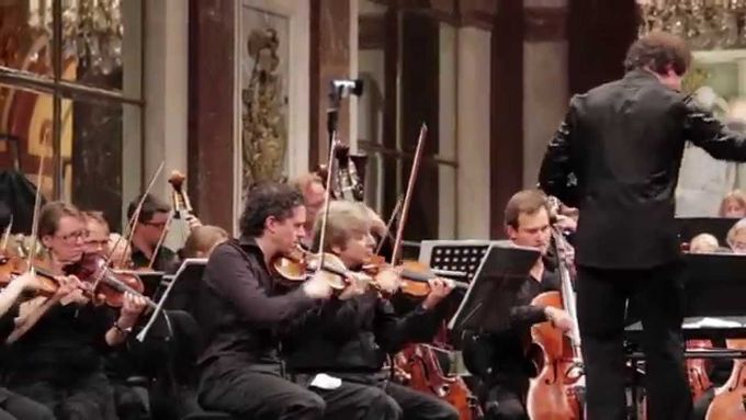 Bamberští symfonici hráli Mou vlast s Jakubem Hrůšou před čtyřmi lety na zámku Herrenchiemsee.