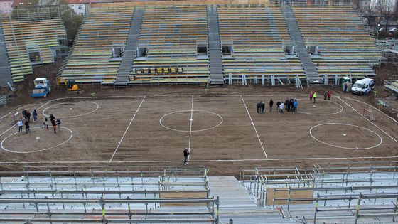 Pojďte se s námi podívat, jak roste areál pro Hokejové hry v Brně...