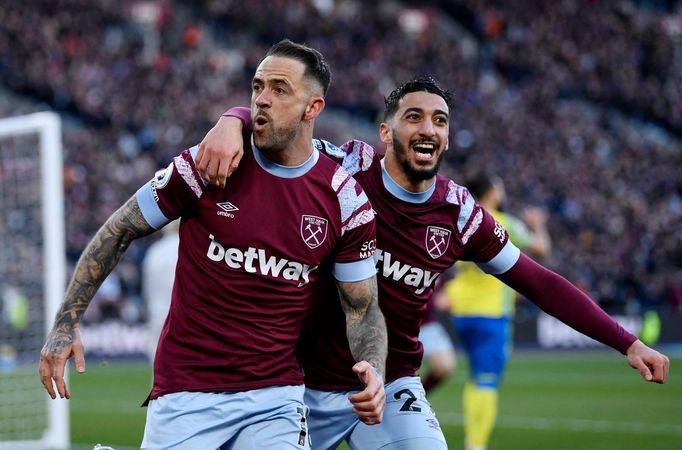 Soccer Football - Premier League - West Ham United v Nottingham Forest - London Stadium, London, Britain - February 25, 2023 West Ham United's Danny Ings celebrates scori