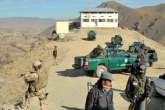 V Afghánistánu havaroval přeplněný autobus, 35 mrtvých
