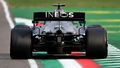 Lewis Hamilton v Mercedesu při Velké ceně Emilie-Romagny v Imole 2020