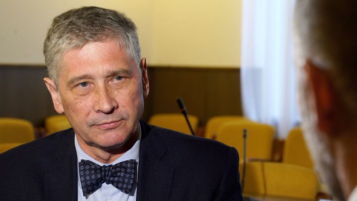Je smutné, že 30 let po revoluci nemůže člověk říct svůj názor, říká Vondrák