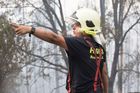 Požár v Českém Švýcarsku se nešíří, hasiči ho zmenšili na 50 hektarů