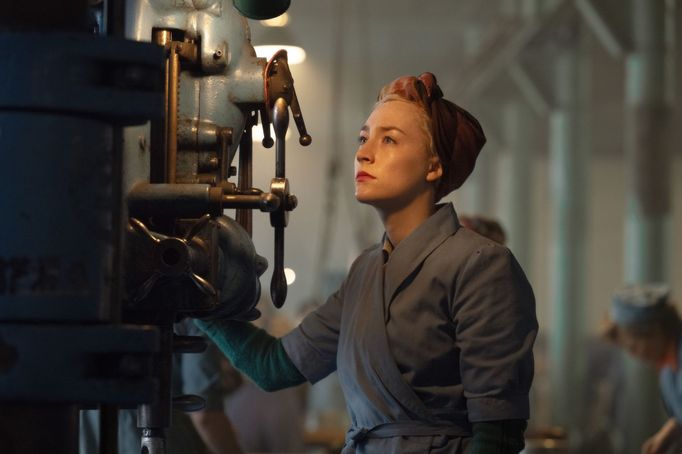 Saoirse Ronan jako Rita.