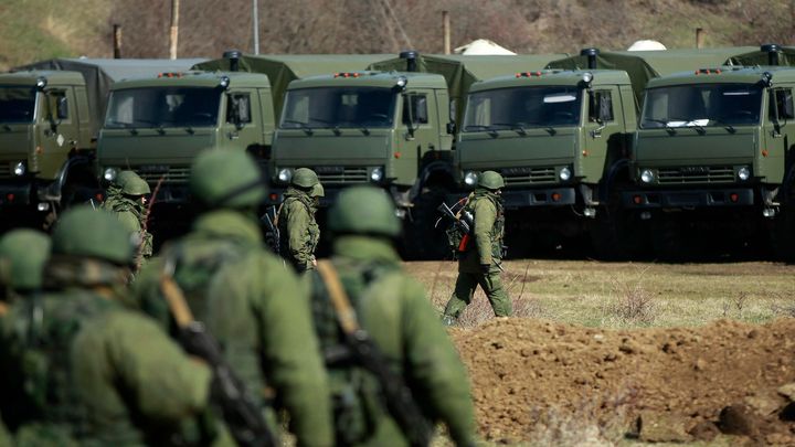 Končí vojenské cvičení. Rusové oznámili, že začali stahovat jednotky z Krymu; Zdroj foto: Reuters