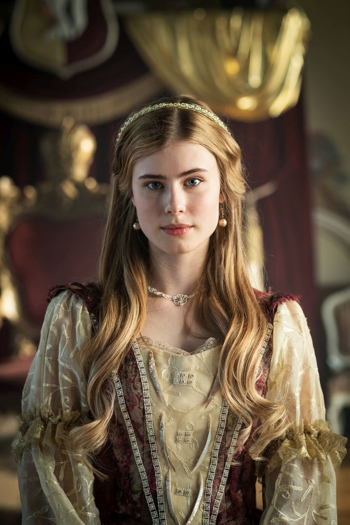 Sofie Anna Švehlíková jako princezna Elvíra v nové vánoční pohádce Záhada strašidelného zámku.