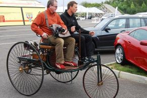 Výstava historických vozů Mercedes-Benz