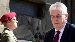 Miloš Zeman pieta za parašutisty v Resslově ulici 2014
