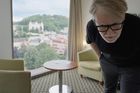 Shovívavost, nostalgie a švejkování. Český film podle českých filmařů