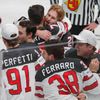 Kanaďané slaví vítězství nad Finskem ve finále MS 2021