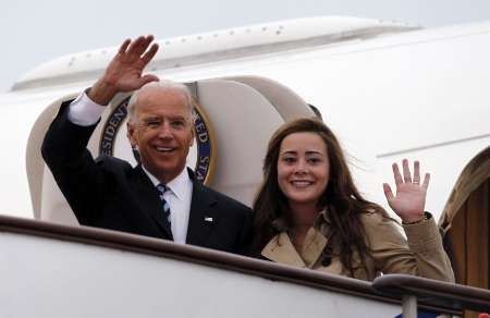 Viceprezident USA Joe Biden s vnučkou Naomi na oficální návštěvě Číny